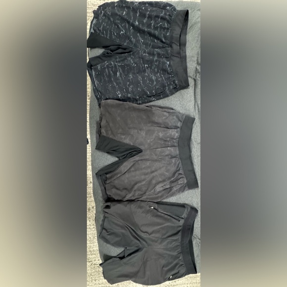 lululemon athletica Men's Athletic Shorts - Black and Gray - Picture 1 of 4